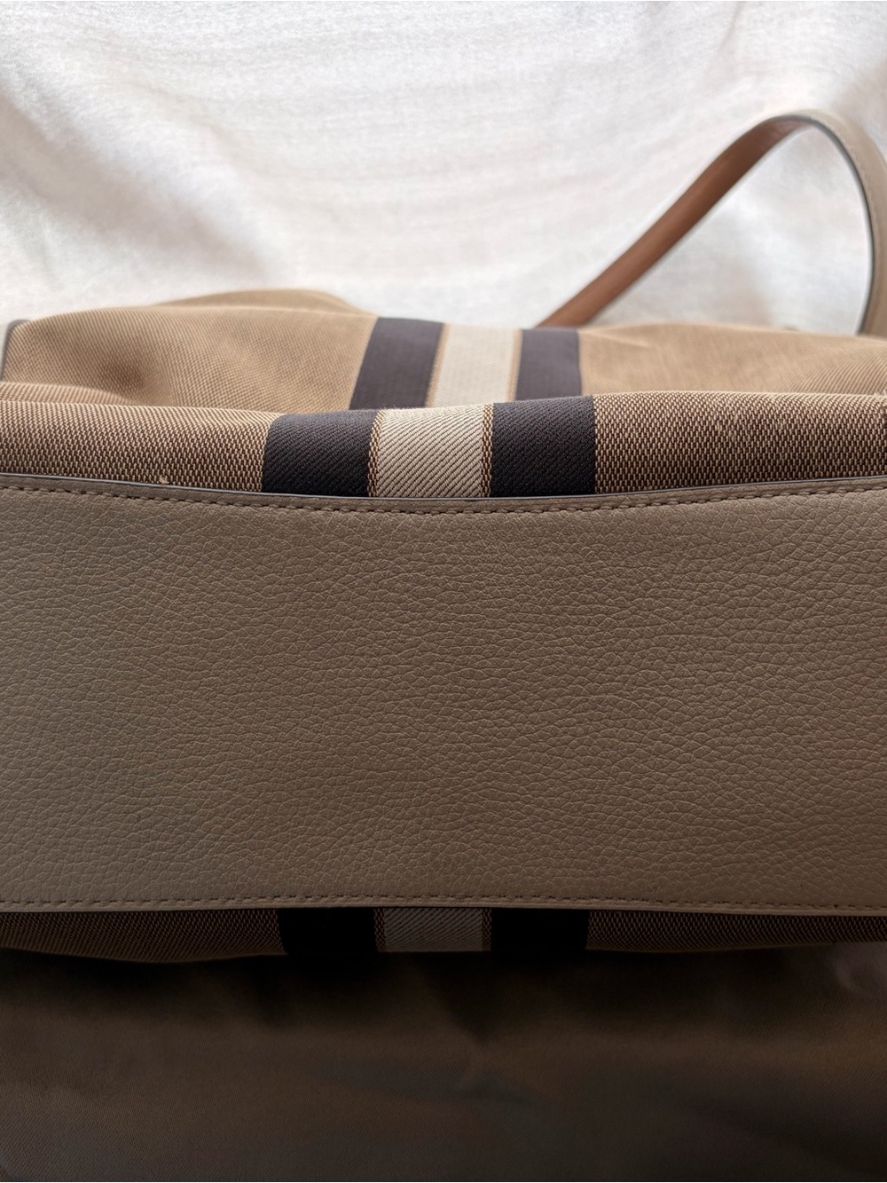 Coach Beige Canvas Stripe Shoulder Bag with Black & White Accents - Picture 4 of 8